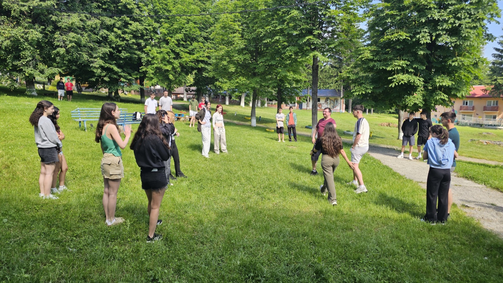 Two lines face off in the North Macedonian game Konzul